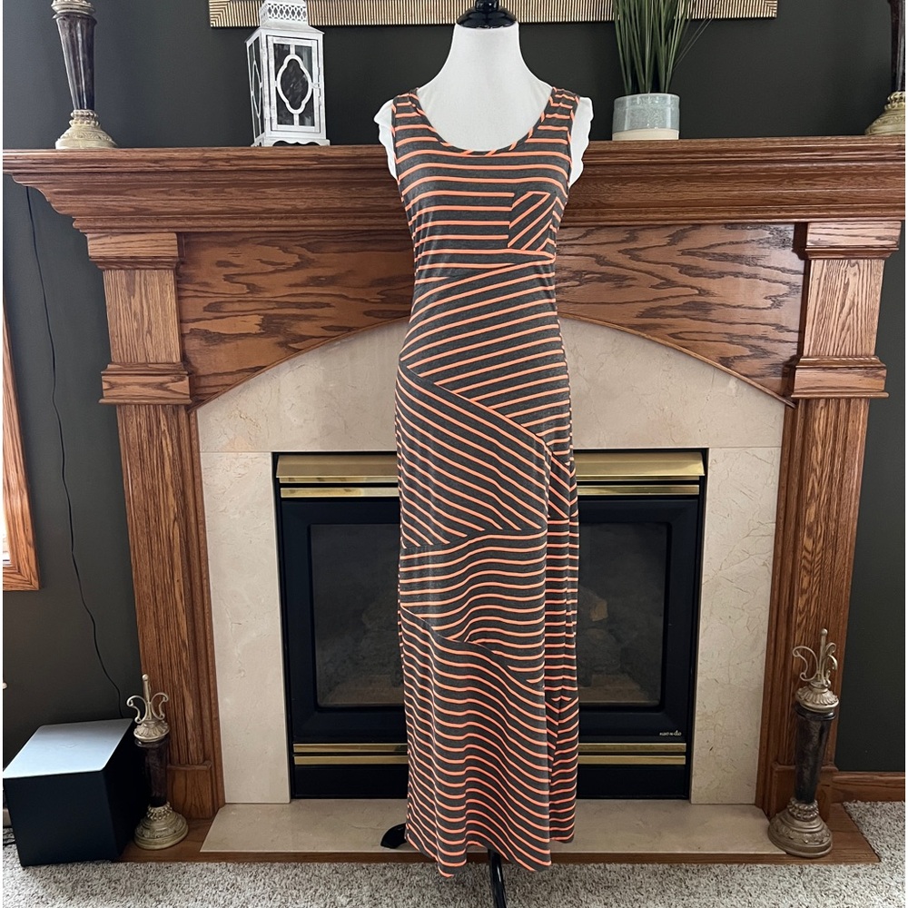 Soprano Gray Orange Striped Tank Maxi Dress‎ Size Medium